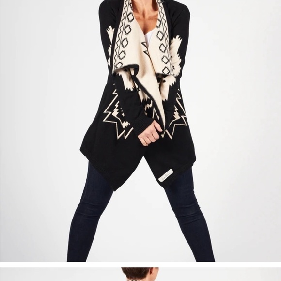 Illuminative Aztec Neutral Serape Warm Cozy Sweater Jacket Size M-L NWOT - Picture 2 of 6